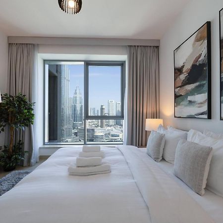 Signature Burj Khalifa View Residence Dubai Bagian luar foto