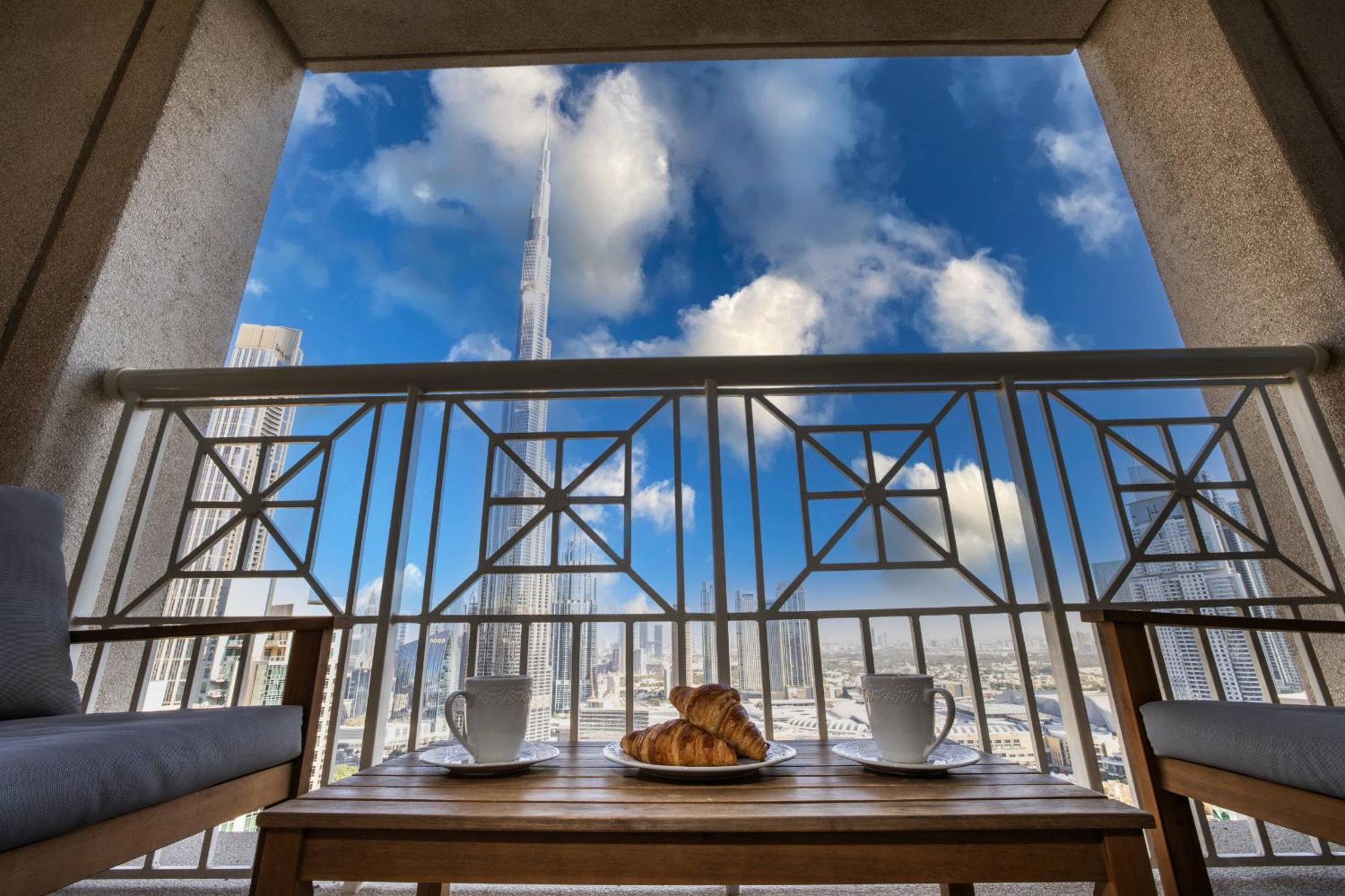 Signature Burj Khalifa View Residence Dubai Bagian luar foto