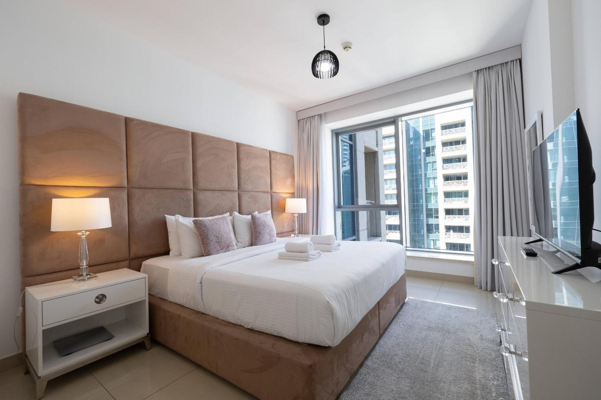 Signature Burj Khalifa View Residence Dubai Bagian luar foto